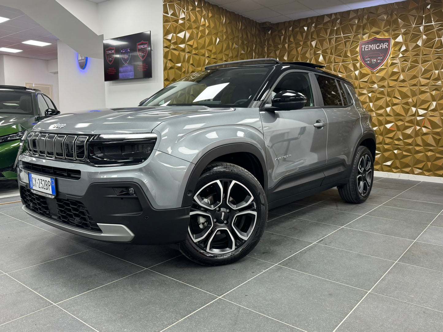 Jeep Avenger Summit