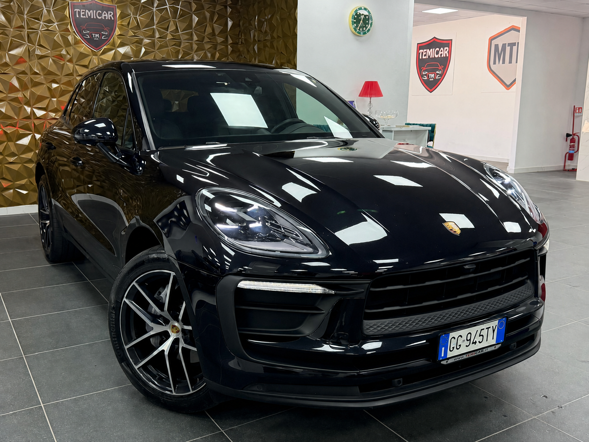 A-Porsche Macan