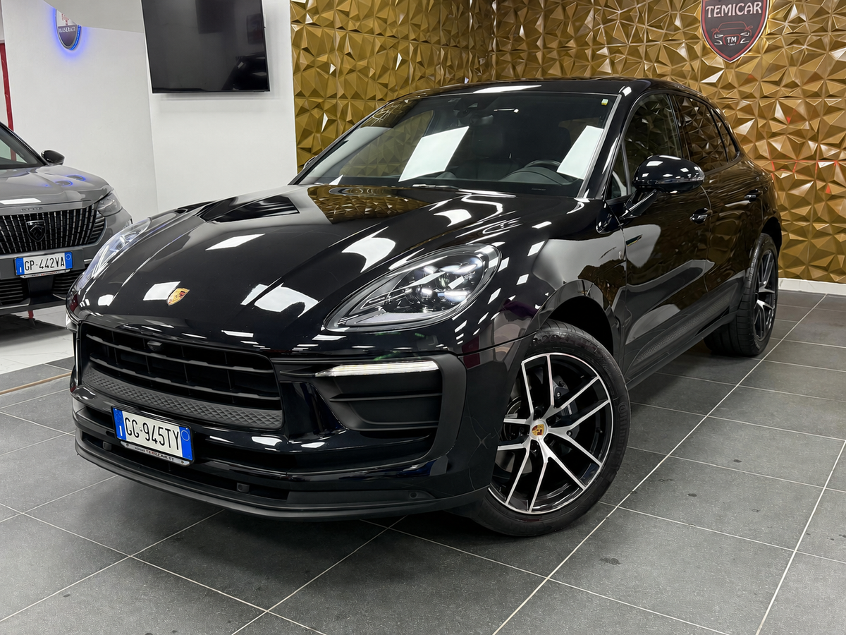 A-Porsche Macan