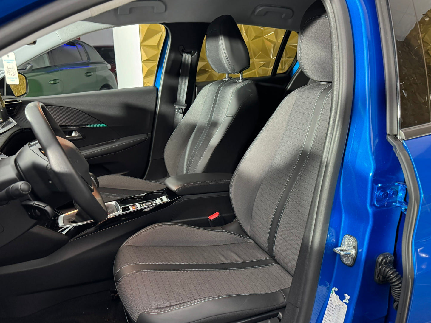 Peugeot 208 Allure Pack *Promo*