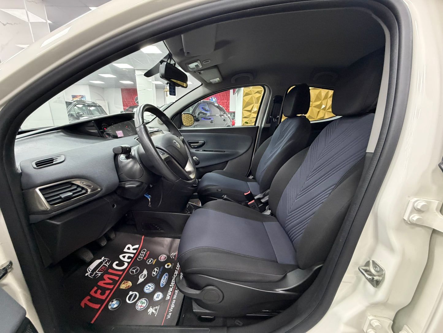 Lancia Ypsilon Ecochic