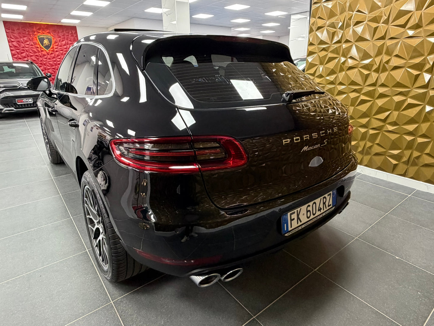 Porsche Macan S