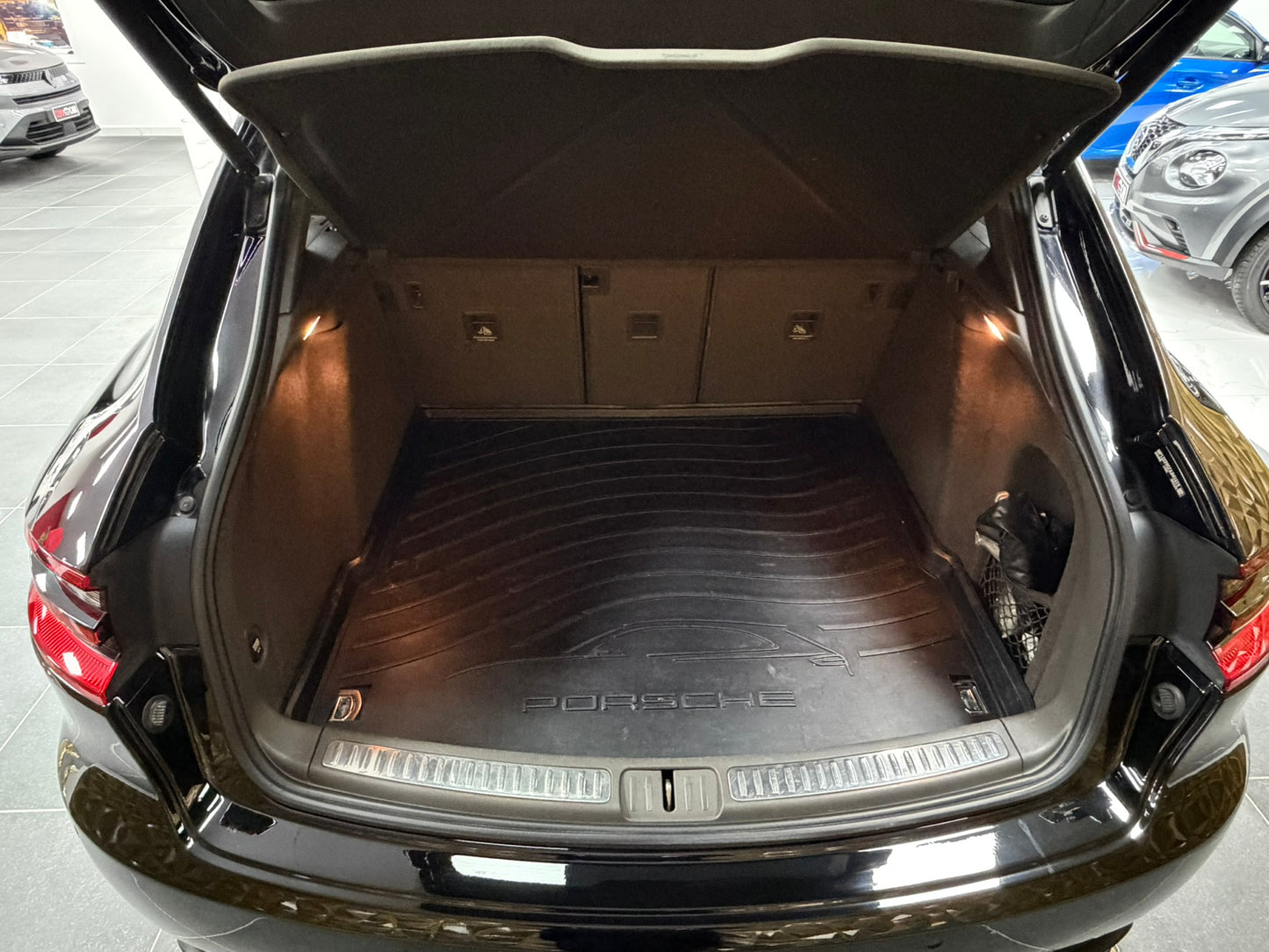 Porsche Macan S