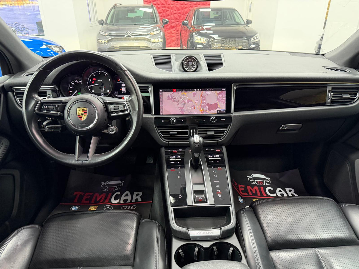 A-Porsche Macan